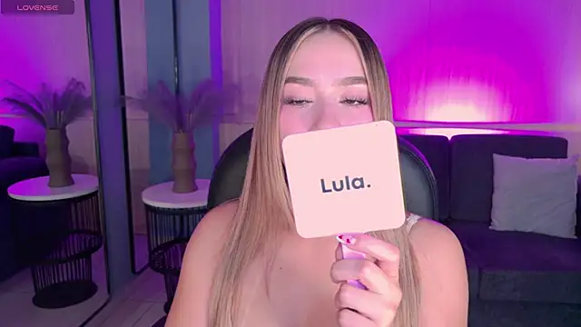 Snapshot of AmaiaHaywood chatting on 10.07.25 AmaiaHaywood online show from 10.07.25