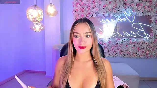 Snapshot of AmaiaHaywood chatting on 10.26.25 AmaiaHaywood online show from 10.26.25