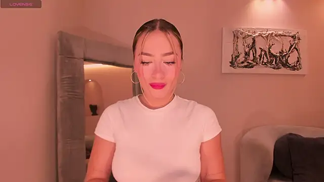 Snapshot of AmaiaHaywood chatting on 11.10.25 AmaiaHaywood online show from 11.10.25