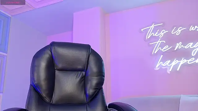 Snapshot of AmaiaHaywood chatting on 11.12.25 AmaiaHaywood online show from 11.12.25