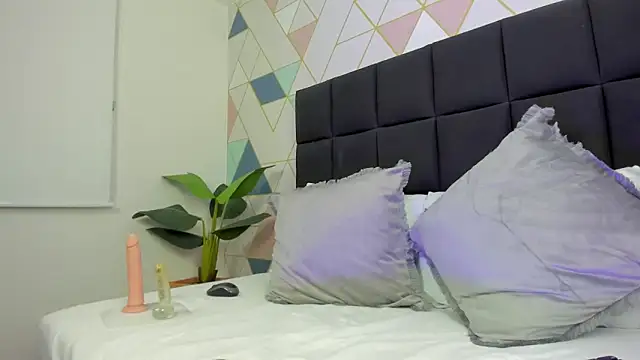 dalila harris online show from 10.17.25