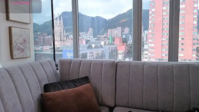 Daphne chers online show from 04.01.26