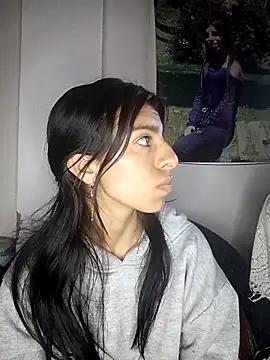 Ariell Kieran online show from 10.10.25