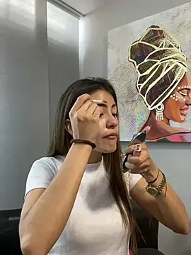 Andrea18 blonde online show from 02.18.25