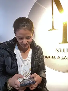 Andrea18 blonde online show from 02.28.25