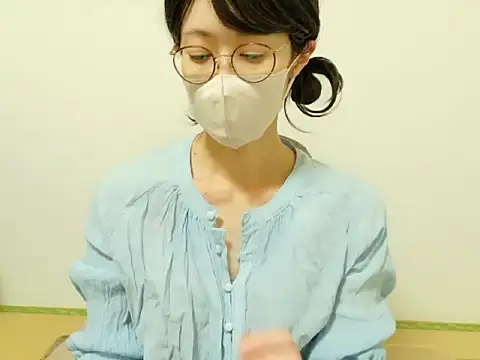 Snapshot of RIO_o0 chatting on 10.18.25 RIO o0 online show from 10.18.25