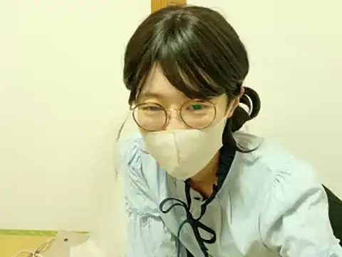 Snapshot of RIO_o0 chatting on 11.05.25 RIO o0 online show from 11.05.25