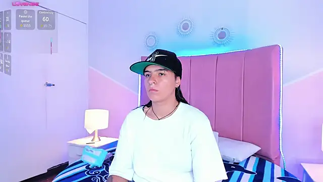 Liiam smith  online show from 09.25.25