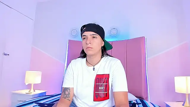 Liiam smith  online show from 09.27.25