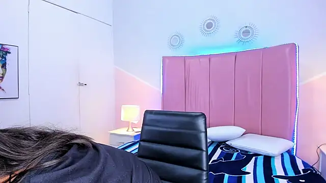 Liiam smith  online show from 10.16.25