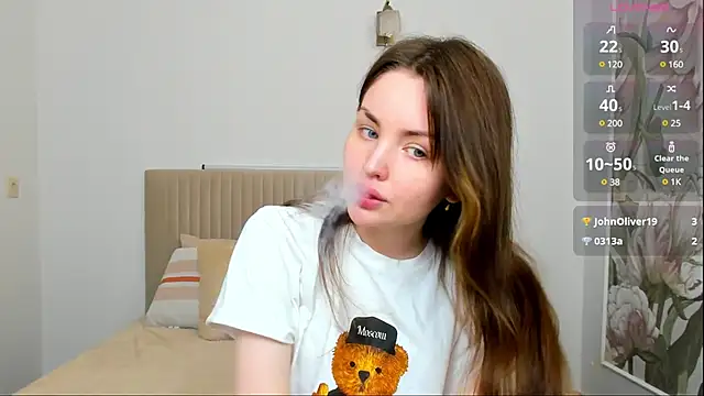 Lora Rosee online show from 03.05.25