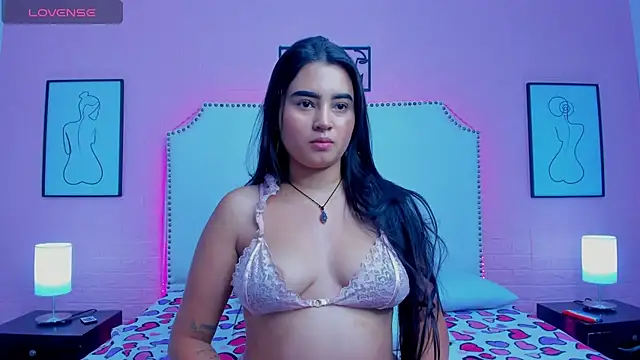  Emma whiitee  online show from 09.23.25