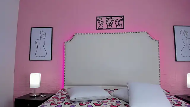  Emma whiitee  online show from 10.13.25