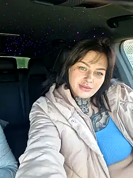 Snapshot of CannabisQueenn chatting on 02.19.25 CannabisQueenn online show from 02.19.25