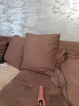 Snapshot of CannabisQueenn chatting on 02.25.26 CannabisQueenn online show from 02.25.26