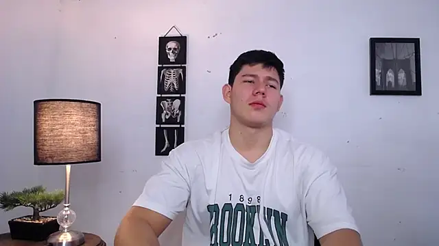 JamesCr  online show from 11.20.25