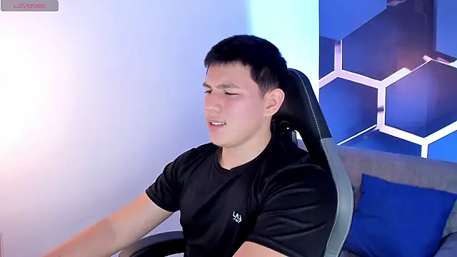 JamesCr  online show from 03.25.26