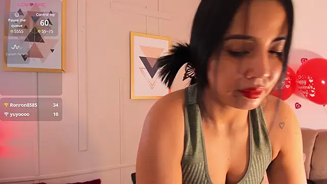 Violetta 0 online show from 02.15.25