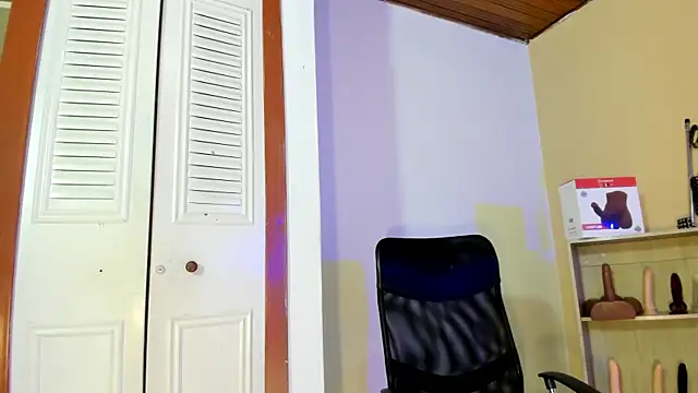 Violetta 0 online show from 10.22.25