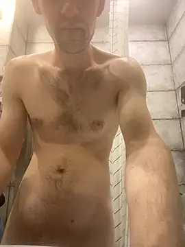 LynnAhNight online show from 09.22.25