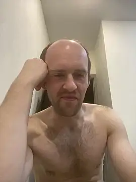 LynnAhNight online show from 04.16.26