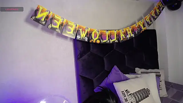 GochitaWild online show from 10.11.25