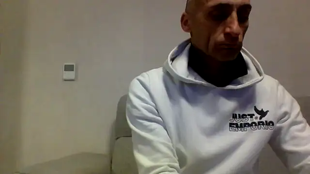 ANGELSANTAMARIA- online show from 11.16.25