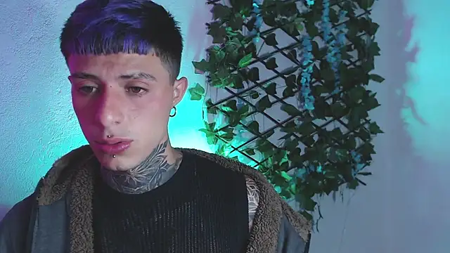 Snapshot of 7_Saturno_7 chatting on 02.05.25 7 Saturno 7 online show from 02.05.25