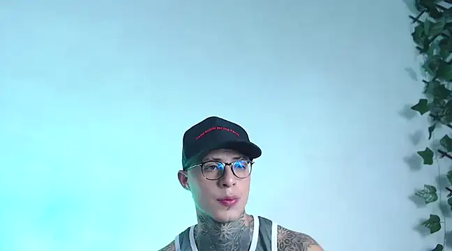 Snapshot of 7_Saturno_7 chatting on 03.10.25 7 Saturno 7 online show from 03.10.25