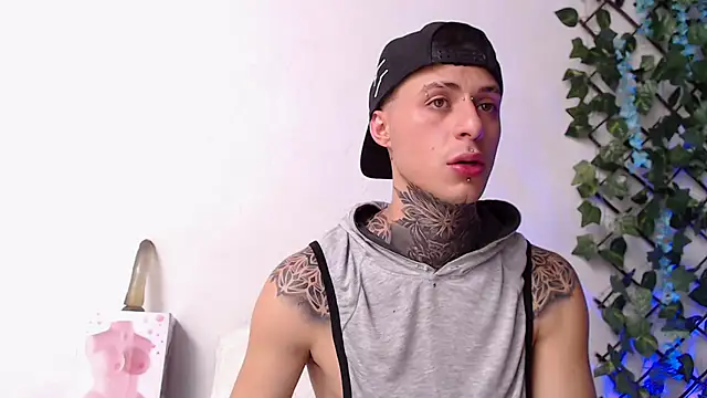 Snapshot of 7_Saturno_7 chatting on 03.15.25 7 Saturno 7 online show from 03.15.25