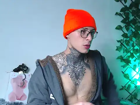 Snapshot of 7_Saturno_7 chatting on 03.18.25 7 Saturno 7 online show from 03.18.25