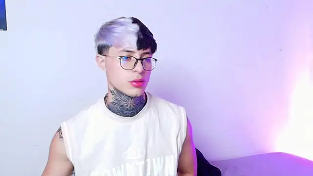 Snapshot of 7_Saturno_7 chatting on 09.14.25 7 Saturno 7 online show from 09.14.25