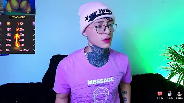 Snapshot of 7_Saturno_7 chatting on 09.19.25 7 Saturno 7 online show from 09.19.25