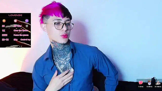 Snapshot of 7_Saturno_7 chatting on 10.25.25 7 Saturno 7 online show from 10.25.25