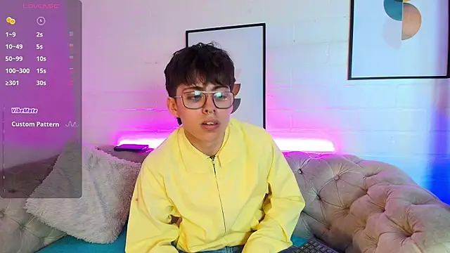 PepperTwink online show from 03.09.25