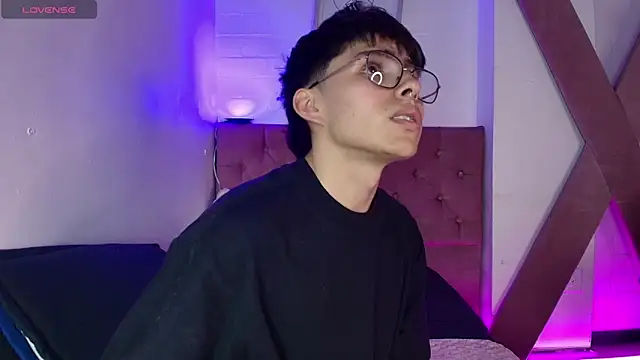 PepperTwink online show from 09.27.25