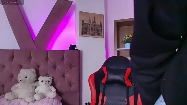 PepperTwink online show from 04.13.26