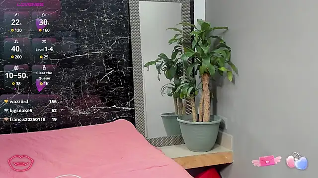 Snapshot of maddie_18 chatting on 02.07.25 maddie 18 online show from 02.07.25