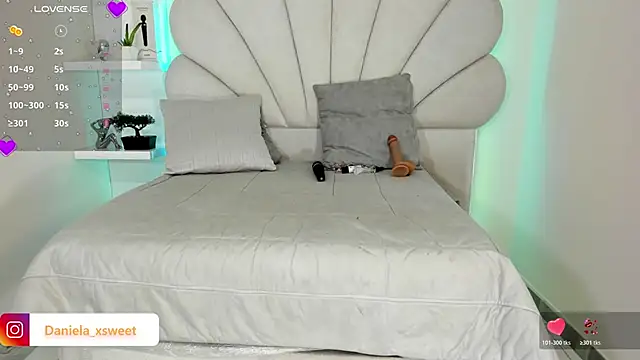 Snapshot of Danielaangelina chatting on 01.19.26 Danielaangelina online show from 01.19.26