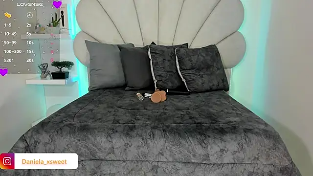 Snapshot of Danielaangelina chatting on 02.02.26 Danielaangelina online show from 02.02.26