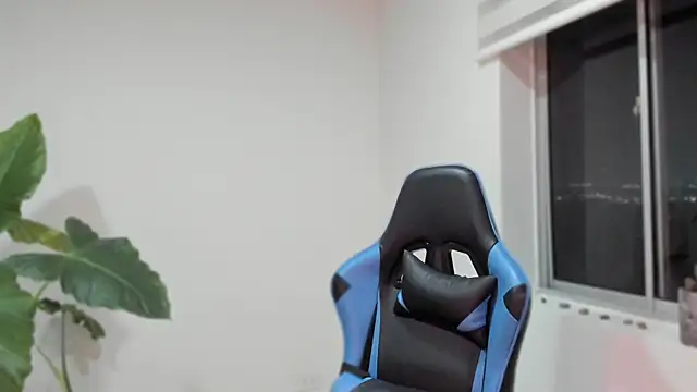 Snapshot of ggor4w33 chatting on 09.10.25 ggor4w33 online show from 09.10.25