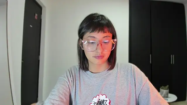 Snapshot of ggor4w33 chatting on 10.11.25 ggor4w33 online show from 10.11.25