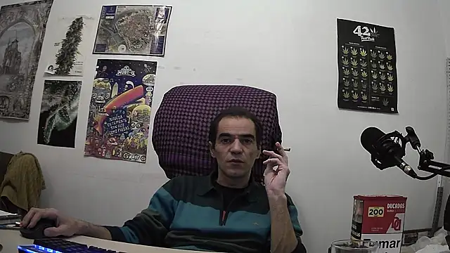 ReyDeBotones online show from 04.16.26