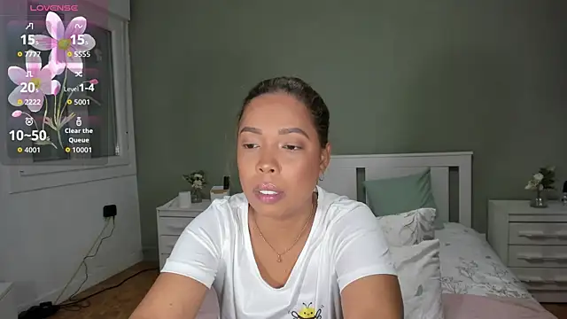 Snapshot of Izadi_7 chatting on 10.02.25 Izadi 7 online show from 10.02.25