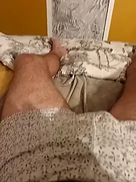 Snapshot of Dam70 chatting on 10.08.25 Dam70 online show from 10.08.25