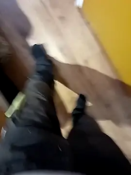 Snapshot of Dam70 chatting on 11.01.25 Dam70 online show from 11.01.25