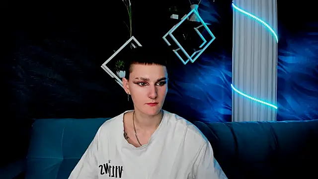 LindaBryantt online show from 03.05.25