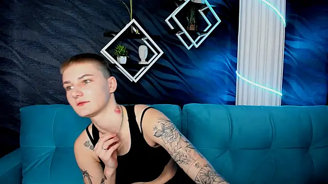LindaBryantt online show from 03.17.25
