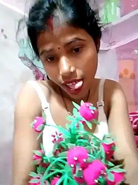 Snapshot of Miss_triha chatting on 02.05.25 Miss triha online show from 02.05.25