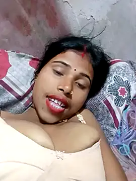 Snapshot of Miss_triha chatting on 02.13.25 Miss triha online show from 02.13.25